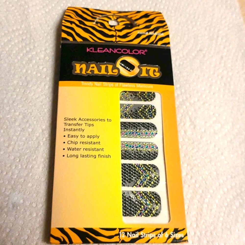 🌹NAIL IT STRIPS